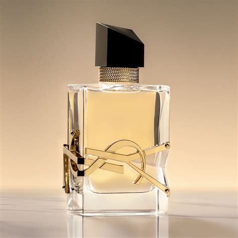 perfume libre y saint laurent.